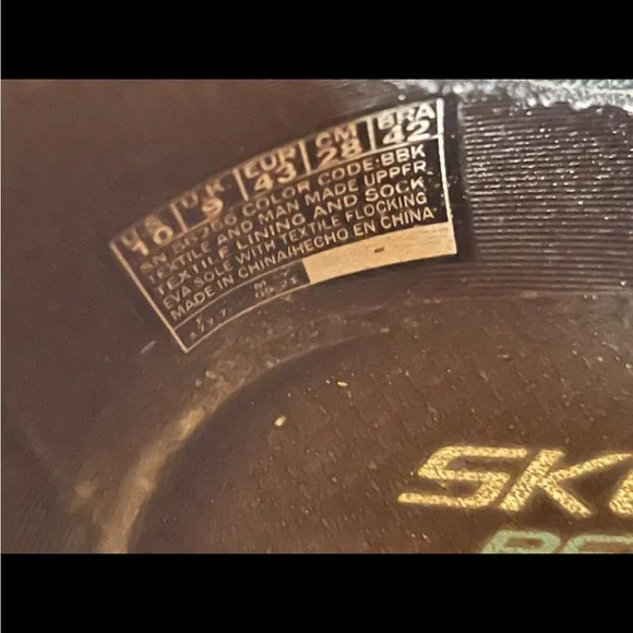 SKECHERS Men’s Black Sneakers Lightweight Great for Travel Sz 10 - Picture 6 of 6